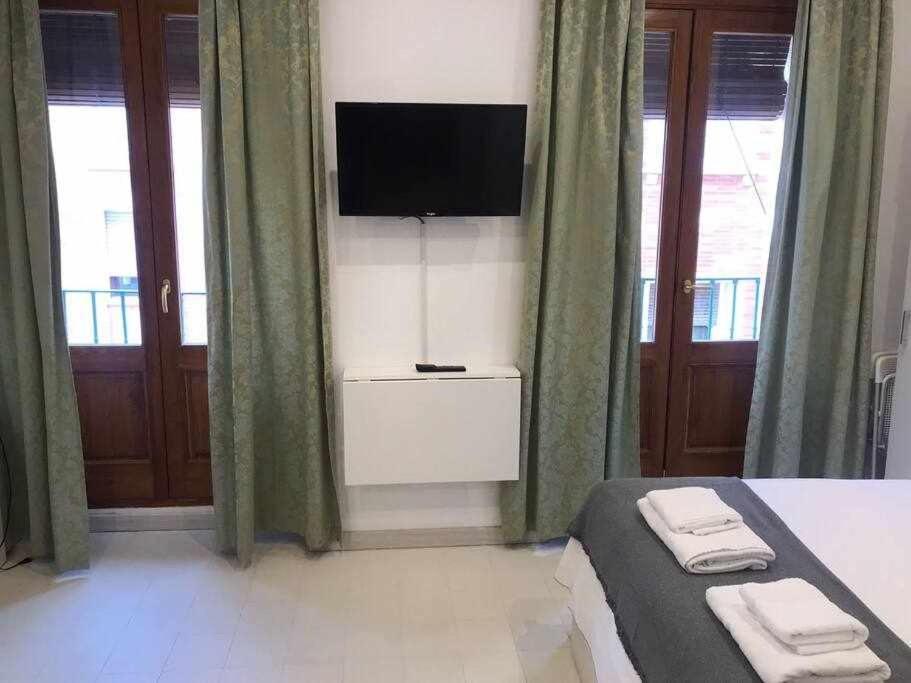 Un Genial Estudio En El Barrio Las Cortes مدريد المظهر الخارجي الصورة
